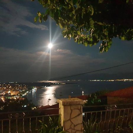 View By The Castle Nafpaktos Vila Exterior foto