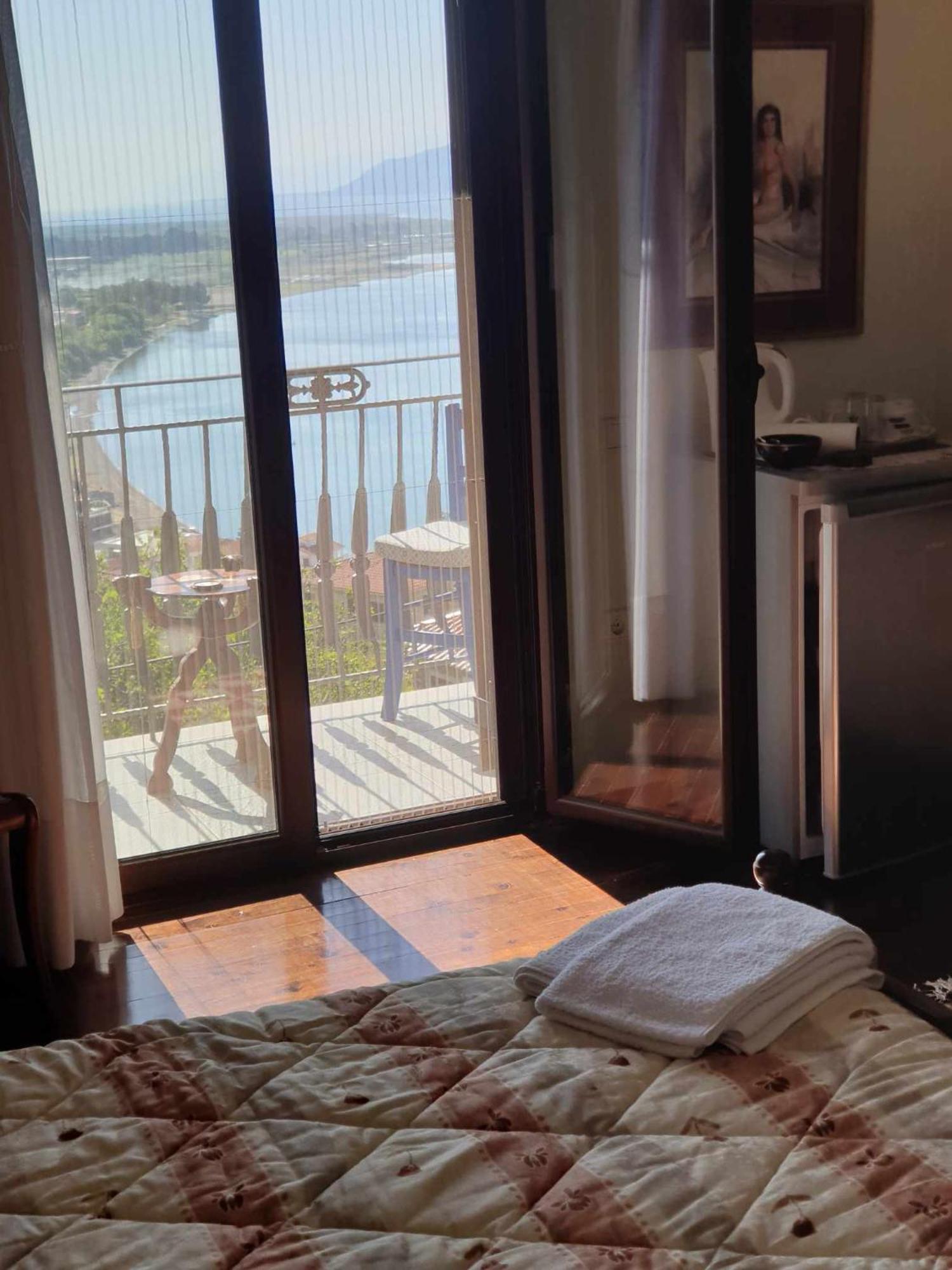 View By The Castle Nafpaktos Vila Exterior foto